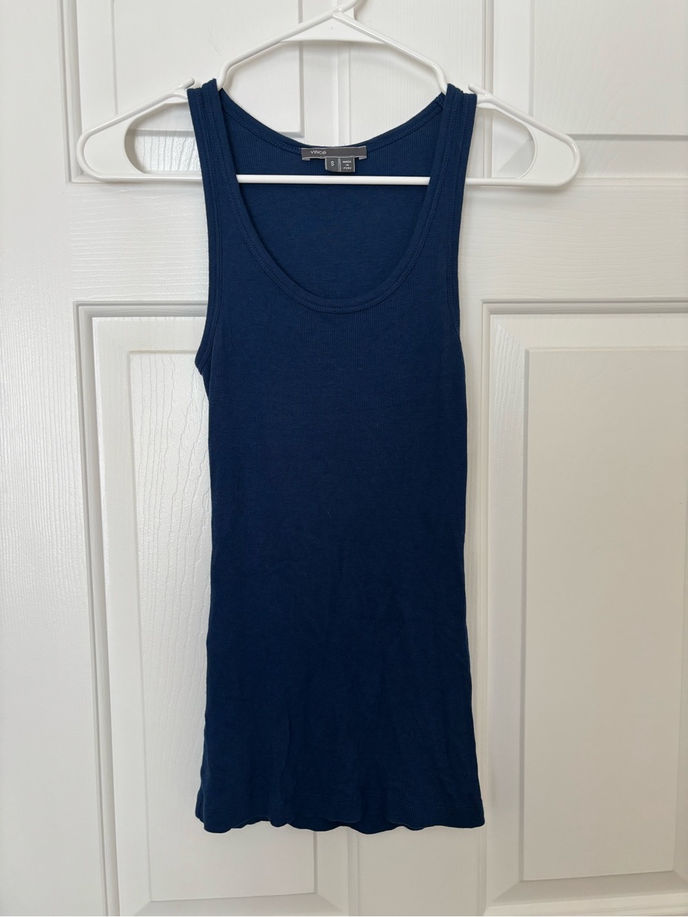 Vince Deep Navy Ribbed Scoop Tank Size Small